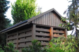 Pallet -firewood -shed